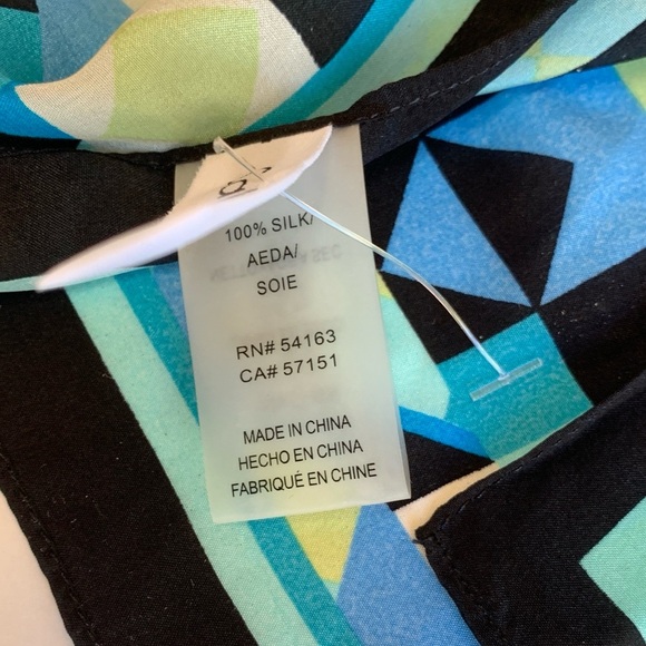 NWOT silk Calvin Klein scarf - Picture 9 of 9